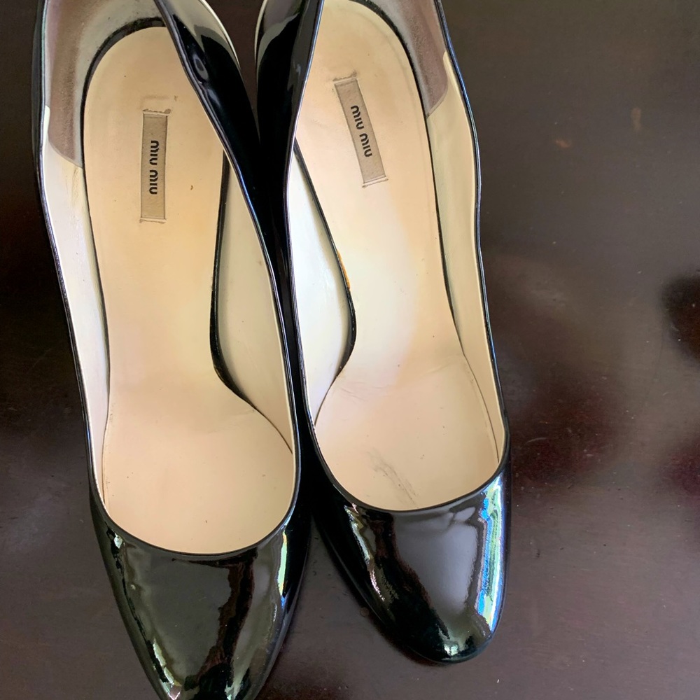 Miu Miu black and white pumps size 8